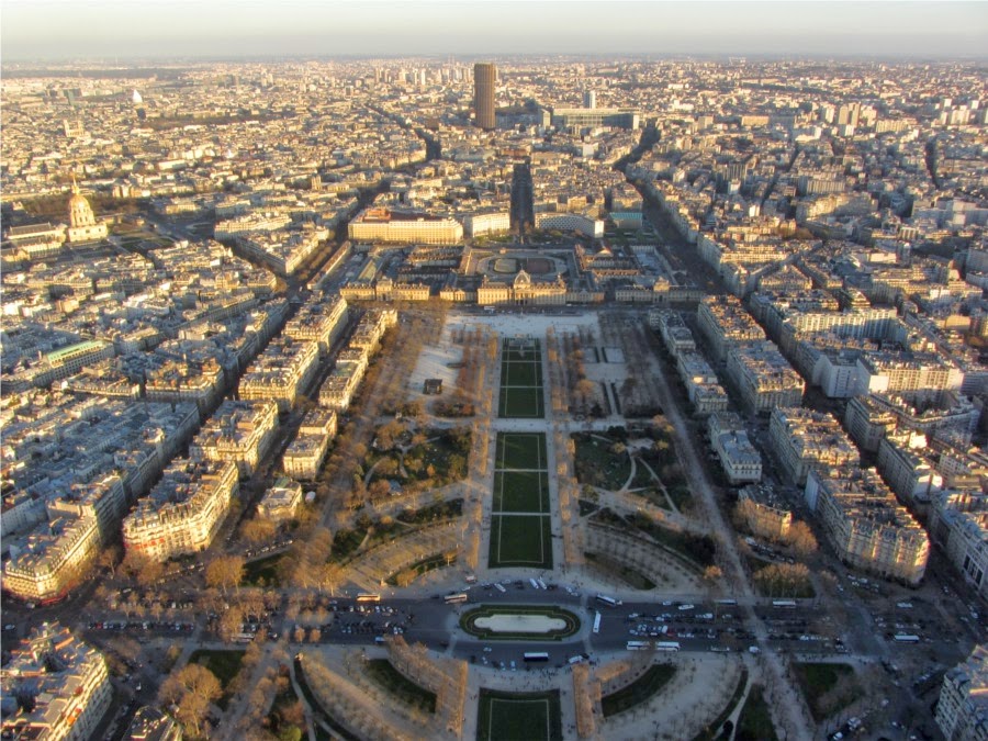 view from the top of the eiffel tower