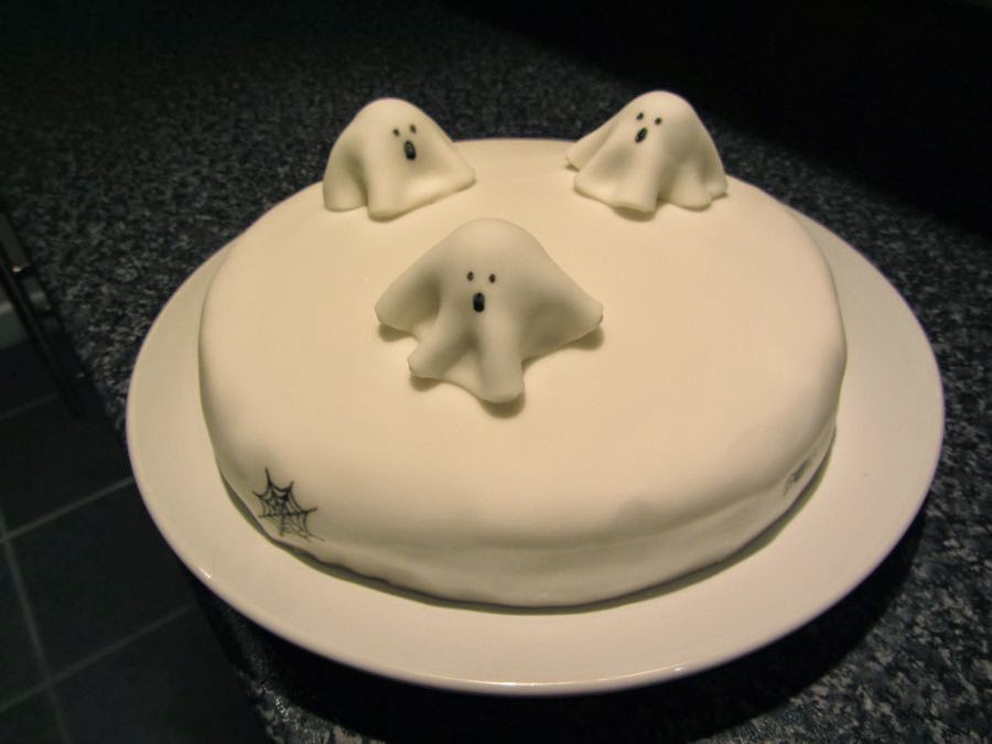 halloween ghost cake